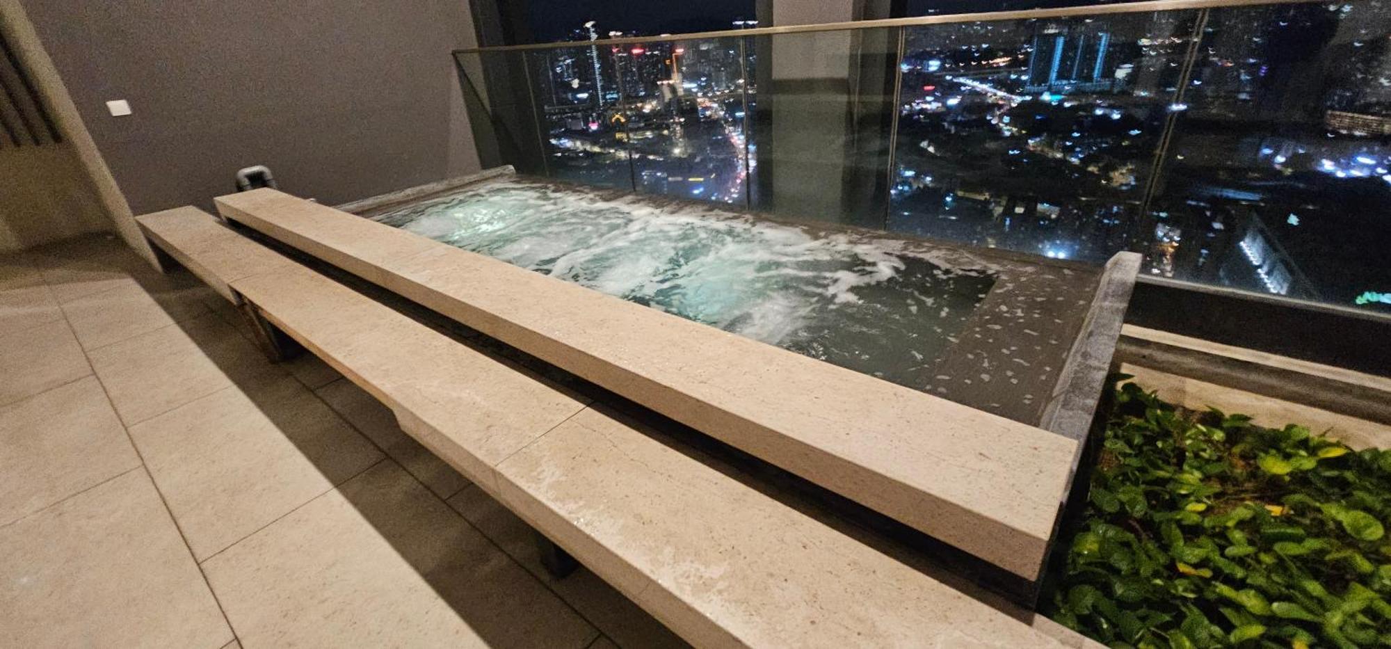 Lucentia Suites At Kuala Lumpur Luaran gambar